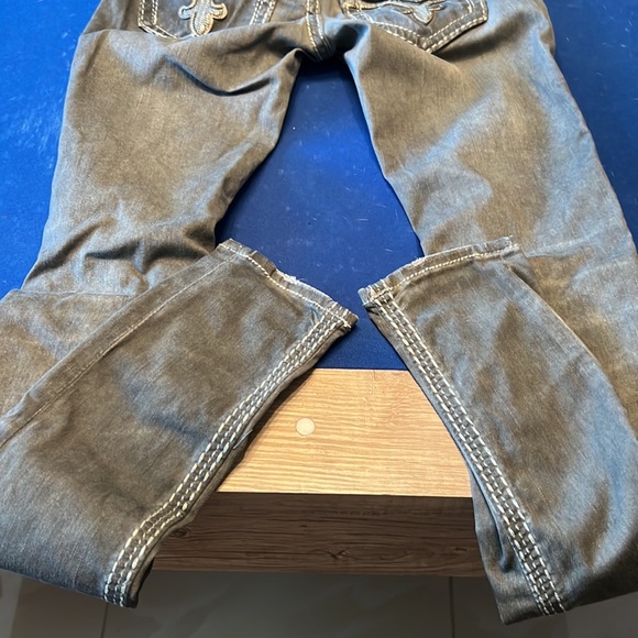 Gray Rock Revival Skinnies - Picture 3 of 6